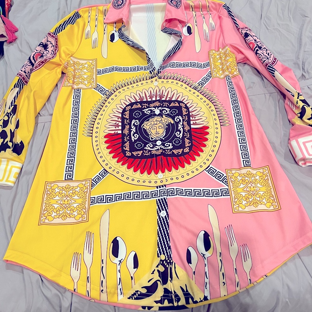 Beautiful button down flattering dress L/XL